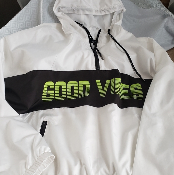 Windbreaker - Picture 3 of 3